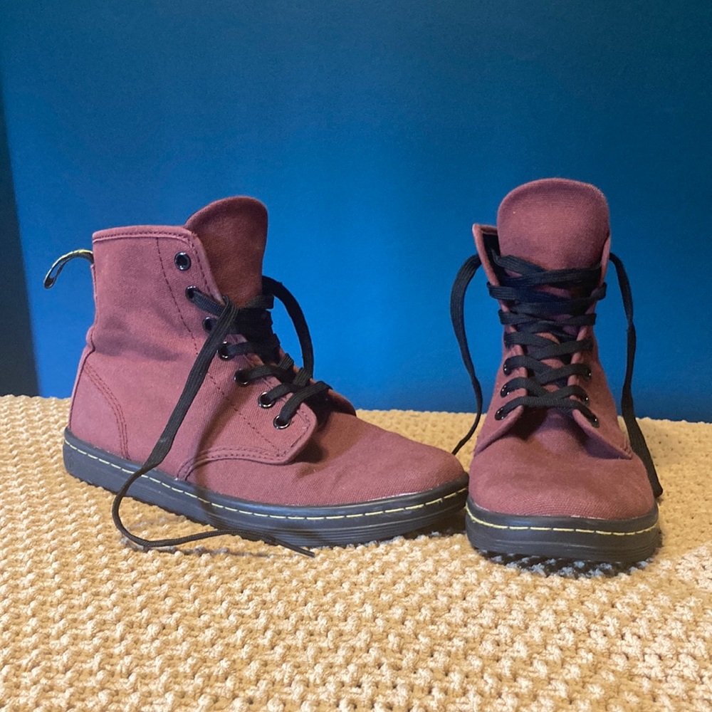 Dr. Martens Shoreditch Maroon Boots